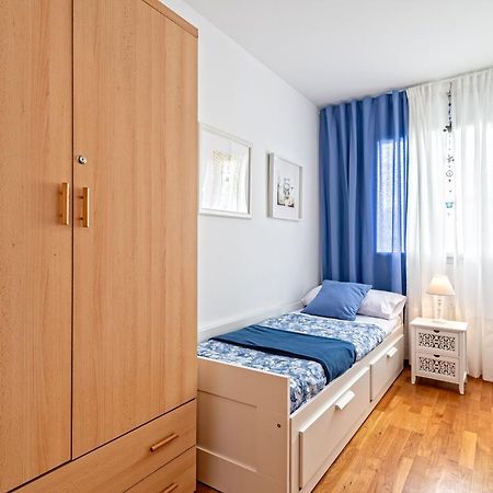 Calido Apartamento Con Piscina En Barcelona Ripollet Eksteriør bilde